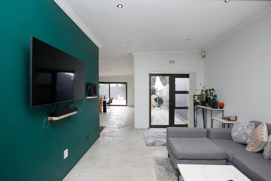 3 Bedroom Property for Sale in Claremont Village Western Cape